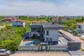 Квартира 5 комнат 300 м² Doesemealti, Турция