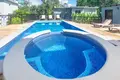 Кондо 2 спальни 111 м² Sandy Bay, Гондурас