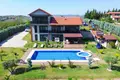 Maison 6 chambres 356 m² Camdibi, Turquie
