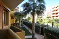 Mieszkanie 2 pokoi 77 m² Torrevieja, Hiszpania