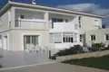 Haus 4 Schlafzimmer 600 m² Latsia, Cyprus