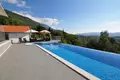 villa de 5 dormitorios 390 m² Tivat, Montenegro