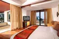 Condo 3 bedrooms 338 m² Phuket, Thailand