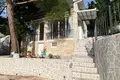 Dom  Velje Duboko, Czarnogóra