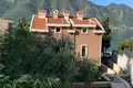 Villa de tres dormitorios 500 m² Dobrota, Montenegro