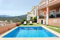 Townhouse 4 bedrooms 215 m² Benahavis, Spain