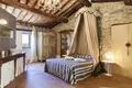 Zamek 5 pokojów 250 m² Manciano, Włochy