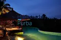 Villa de 4 dormitorios 1 010 m² Begawan, Indonesia