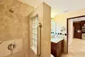 Кондо 2 спальни 125 м² West Bay, Гондурас
