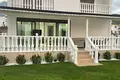 5 bedroom villa 220 m² Muratpasa, Turkey