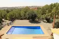 4-Schlafzimmer-Villa 530 m² Alfas del Pi, Spanien