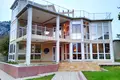 Villa de 4 dormitorios 325 m² Sutomore, Montenegro