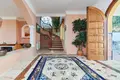 6-Schlafzimmer-Villa 590 m² Marbella, Spanien