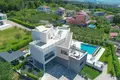 5 bedroom villa 350 m², All countries