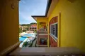 2 bedroom condo 129 m² West Bay, Honduras
