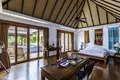 3 bedroom villa 325 m² Ban Bang Thao, Thailand