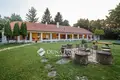 Cottage 350 m² Tes, Hungary