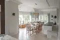 Casa 8 habitaciones 381 m² Laukaa, Finlandia