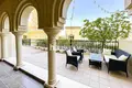 Mieszkanie 3 pokoi 2 551 m² Dubaj, Emiraty Arabskie