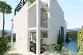 3-Schlafzimmer-Villa 586 m² Estepona, Spanien