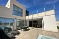 Willa 3 pokoi 348 m², World