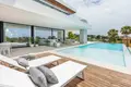 5-Schlafzimmer-Villa 736 m² Marbella, Spanien