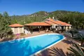 8 bedroom House 650 m² Moniatis, Cyprus