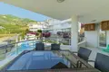 Dzielnica mieszkaniowa Semi-detached house in Luxury complex in Alanya