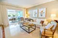 Mieszkanie 2 pokoi 140 m² Marbella, Hiszpania