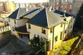 House 10 rooms 700 m² Riga, Latvia