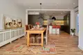 5 bedroom house 330 m² Gava, Spain