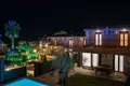 Hotel 800 m² en Nea Skioni, Grecia