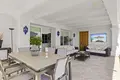 Stadthaus 4 Schlafzimmer 255 m² Marbella, Spanien