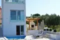 4 bedroom Villa 200 m², All countries