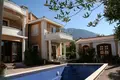 Casa 4 habitaciones 450 m² Tivat, Montenegro