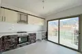 2 bedroom apartment 100 m² Cekmekoey, Turkey