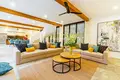 6-Schlafzimmer-Villa 500 m² Seminyak, Indonesien