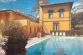 Villa 21 habitación 700 m² Foligno, Italia
