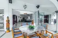 Villa mit 2 Schlafzimmern 300 m² Sakhu, Thailand