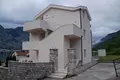 Propiedad comercial 450 m² en Prcanj, Montenegro