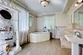 House 11 rooms 600 m² Riga, Latvia