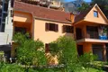 Casa 7 habitaciones 242 m² Bijela, Montenegro