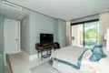 5 bedroom apartment 210 m² Estepona, Spain