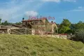 Commercial property 700 m² in Siena, Italy