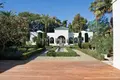 5 bedroom villa 1 200 m² Marbella, Spain