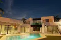 Villa de tres dormitorios 228 m² Estepona, España