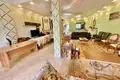 Duplex 6 bedrooms 370 m² Mezitli, Turkey