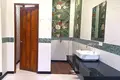 Villa de tres dormitorios 450 m² Si Sunthon, Tailandia