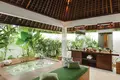 Villa 6 habitaciones 2 000 m² Tibubeneng, Indonesia