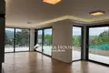 House 248 m² Nagykovacsi, Hungary